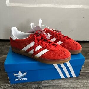 Adidas gazelle red